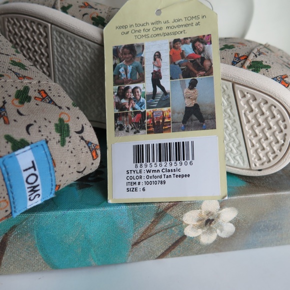 *NEW* Toms Classic Oxford Tan Teepee Flats Sz 6 - Picture 5 of 8